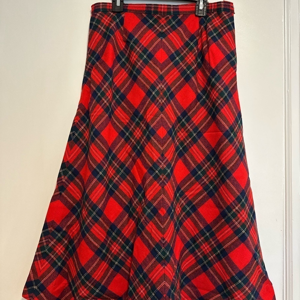 VTG 1970's Pendleton Authentic Red Tartan Plaid Skirt w/pockets. Union Made. USA